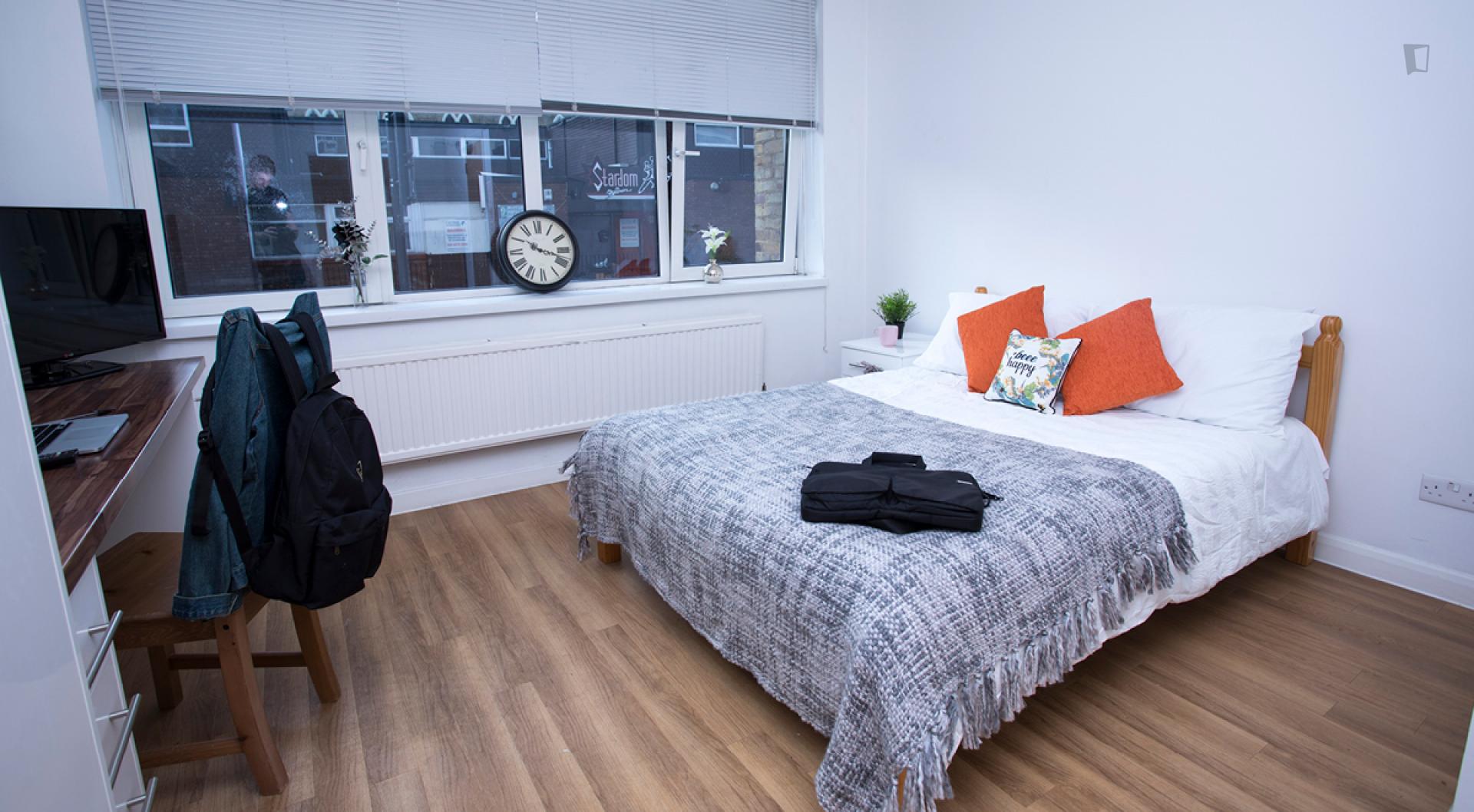 Kensal 2 - Studio for expats in London