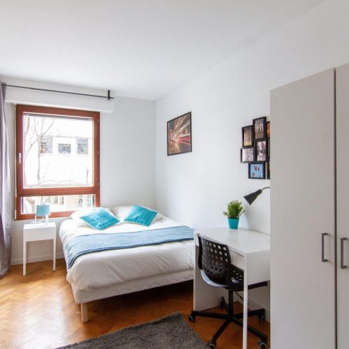 Cozy double bedroom in Rueil-Malmaison