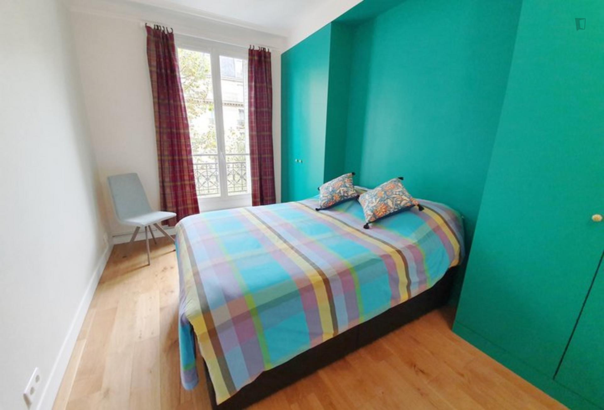 Rollin - Colourful 1-bedroom flat in Paris