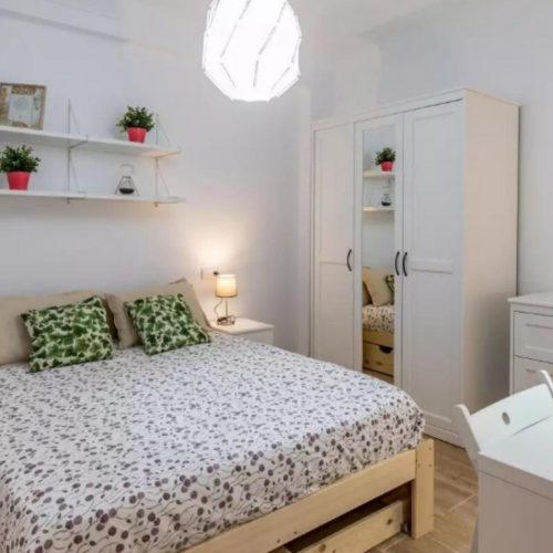 Felipe - Furnished studio for expats in Valencia