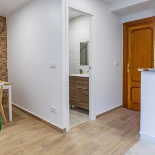 Felipe - Furnished studio for expats in Valencia