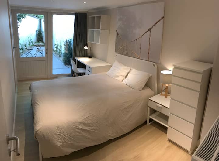 Clementina 2 - Luxury expat apartment in Ghent