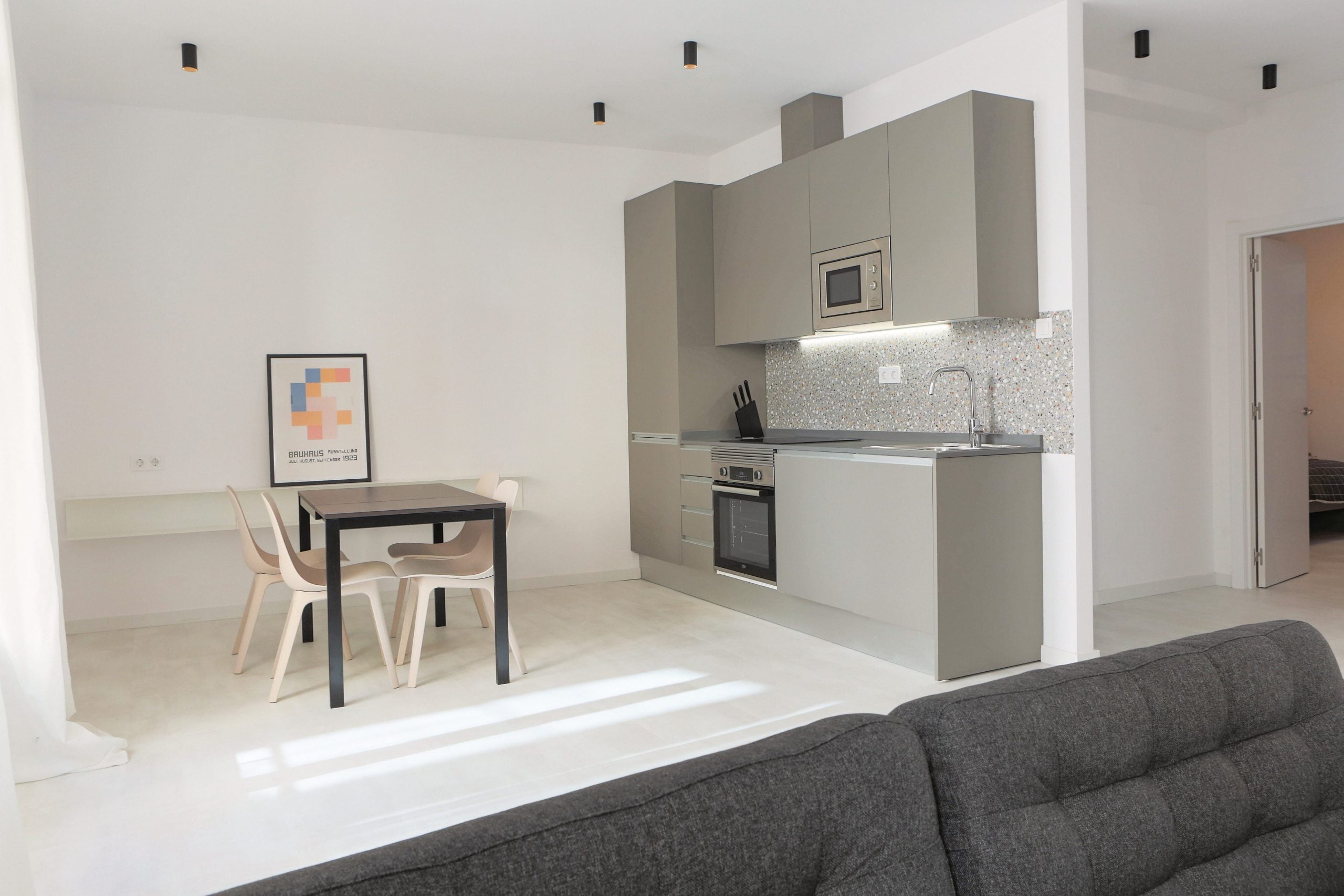 Tossal 3 – Modern expat apartment in Valencia centre