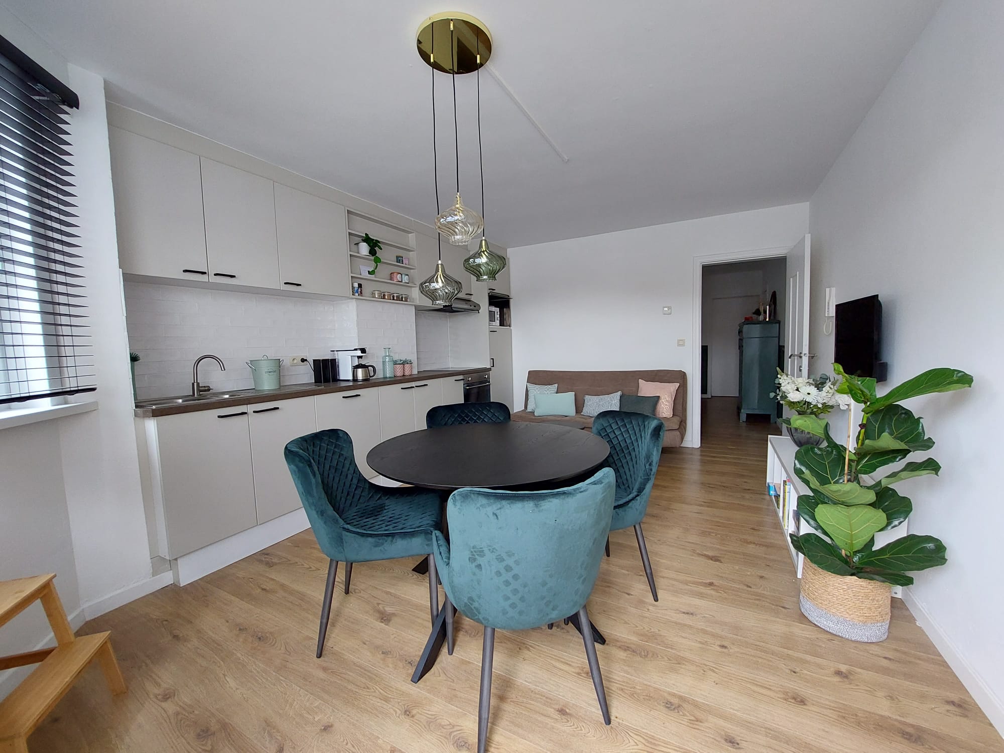 Albert is a furnished expat flat in Blankenberge. It is an entry ready accommodation near the sea. 