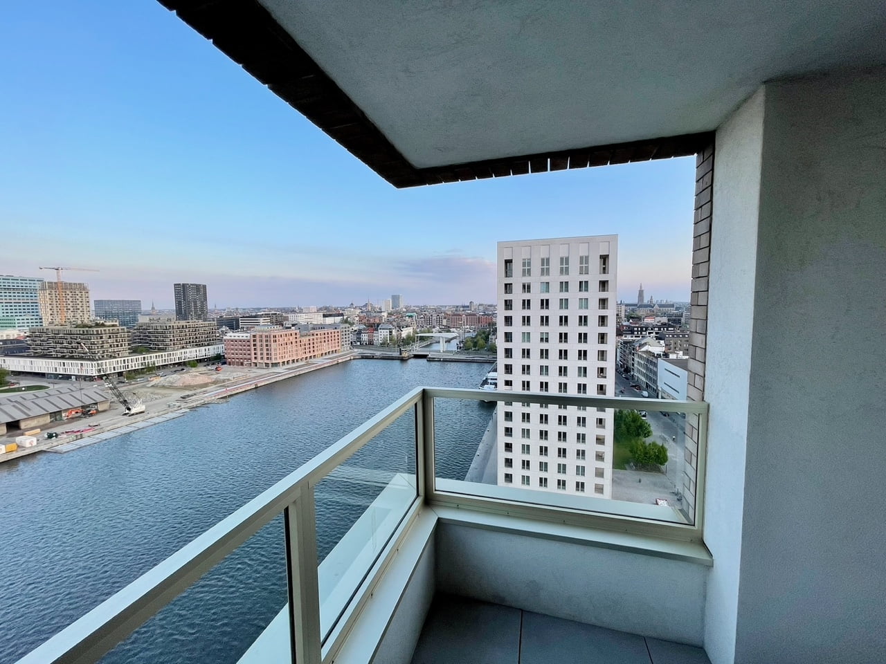 Eilandje - Luxury apartment for rent in Antwerp