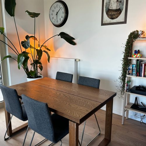 Eilandje, luxury apartment for rent in antwerp dinning table