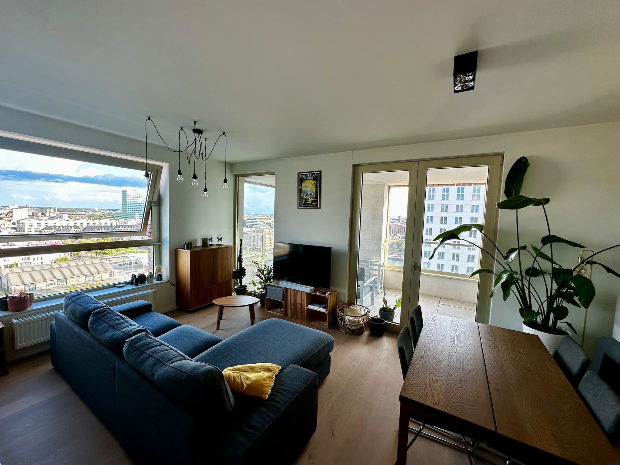 Eilandje, luxury apartment for rent in antwerp living room