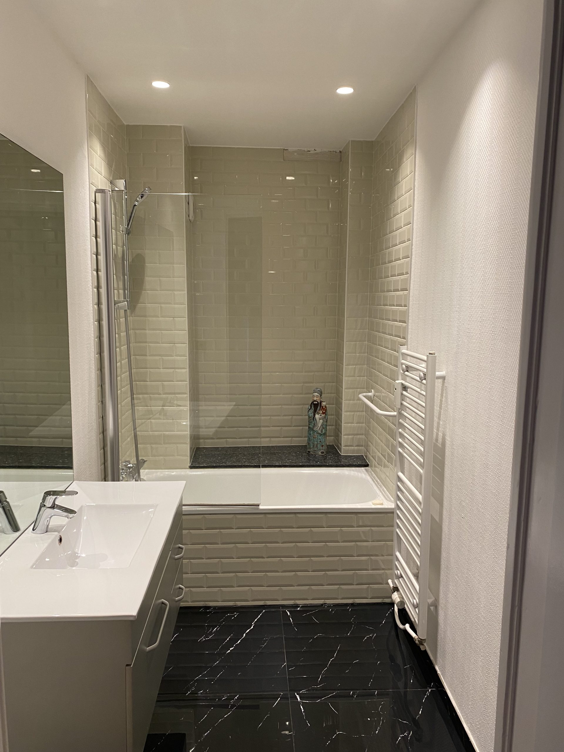 Molière - Exclusive apartment for rent in Brussels - bathroom