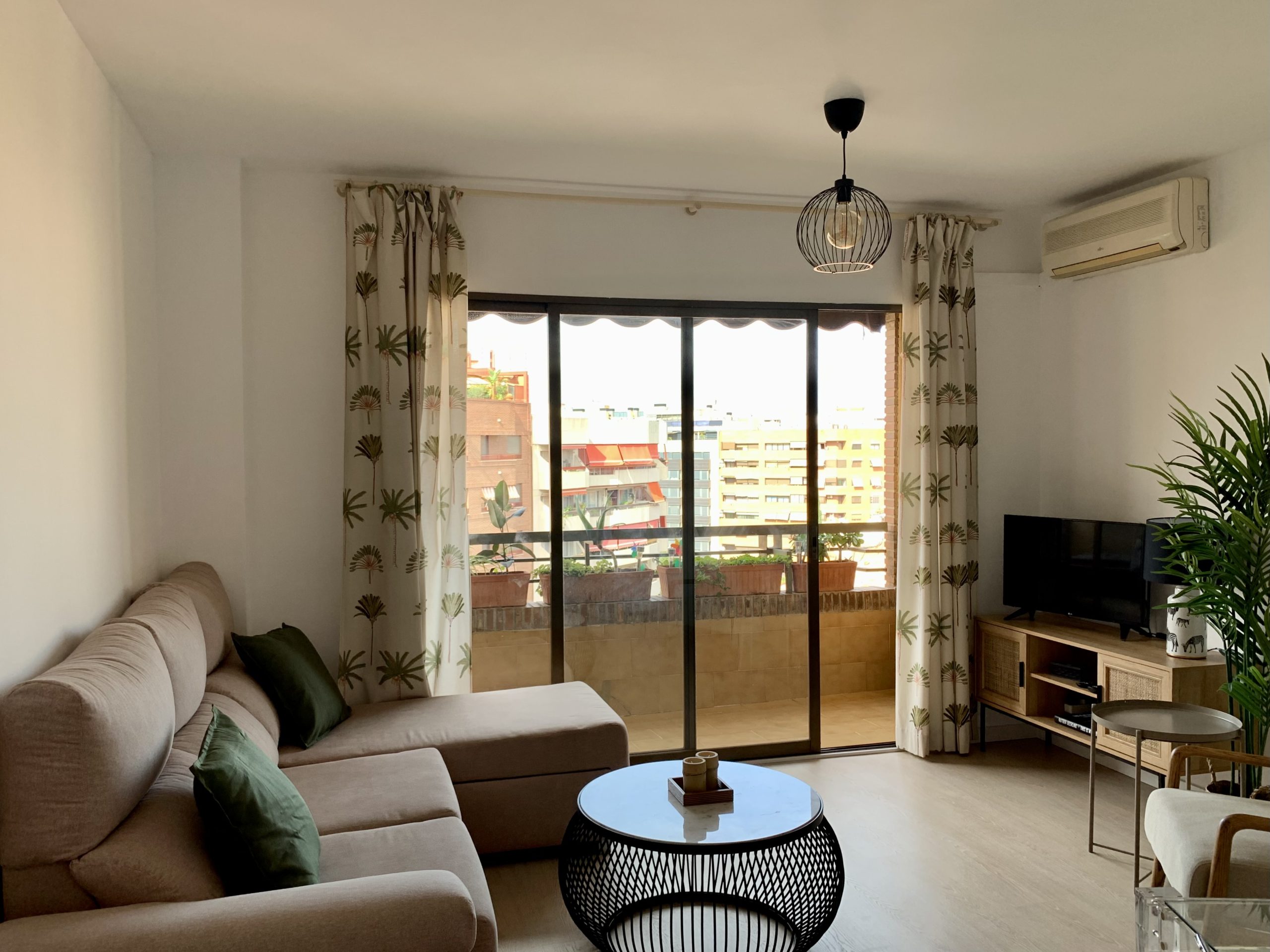 Huma - Modern apartment for rent in Valencia