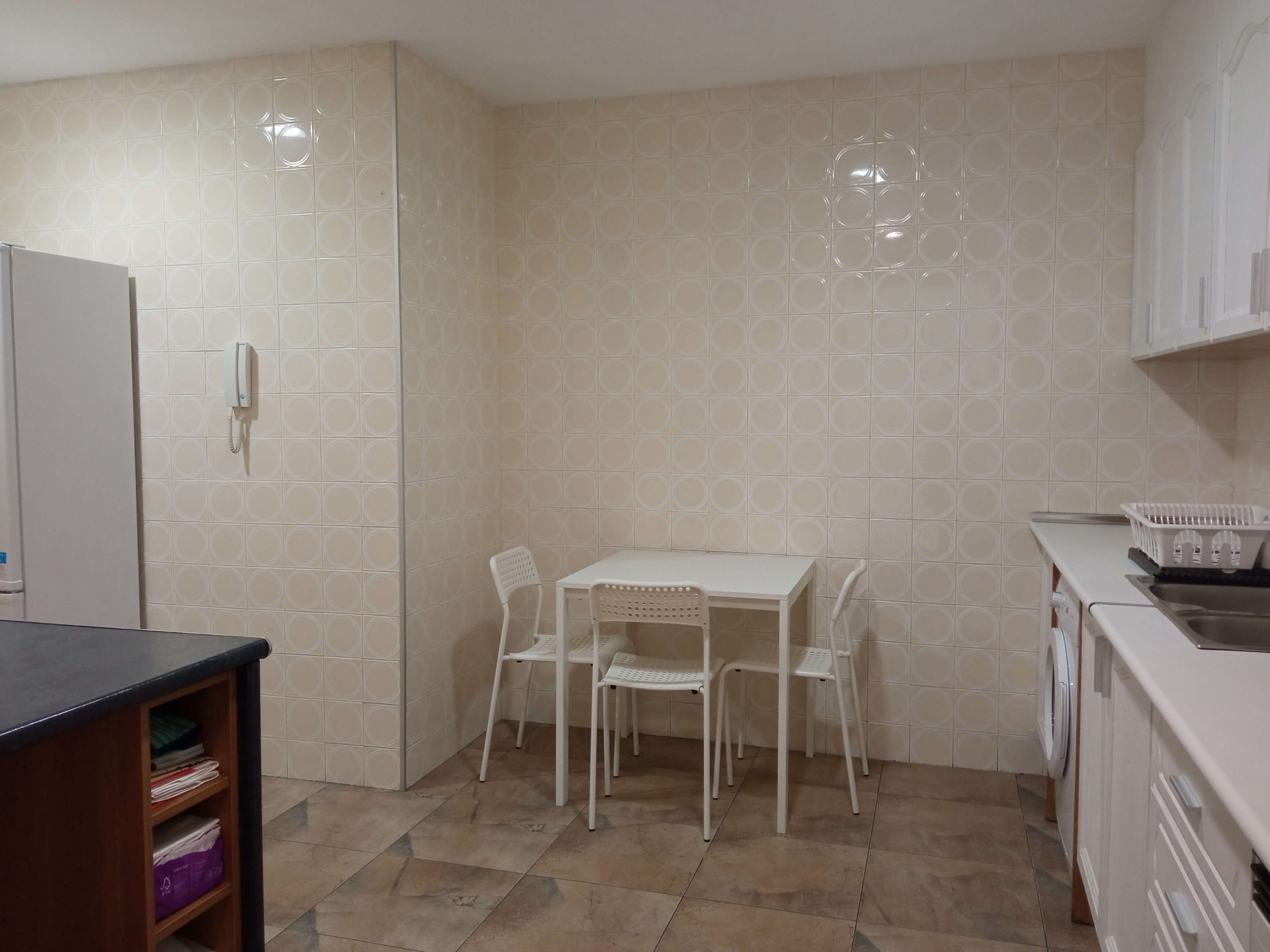 Kitchen apartment for rent in valencia, guillen