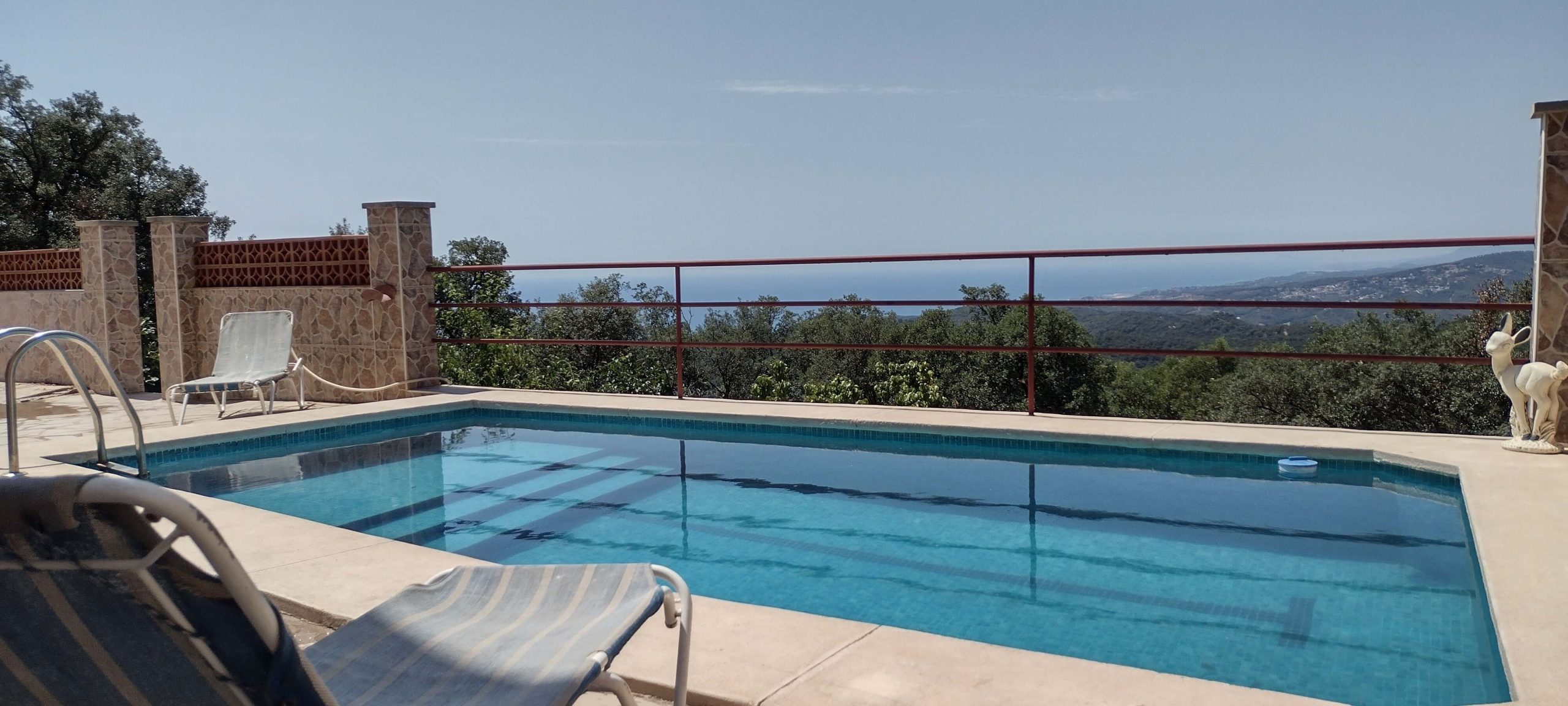 pool in house for rent in can carreres