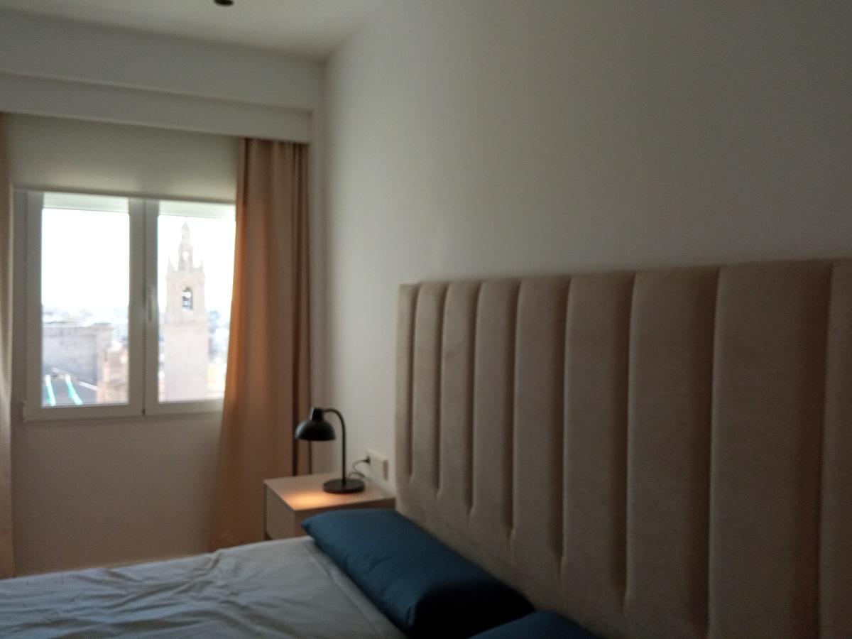 room apartment for rent in serranos valencia 3