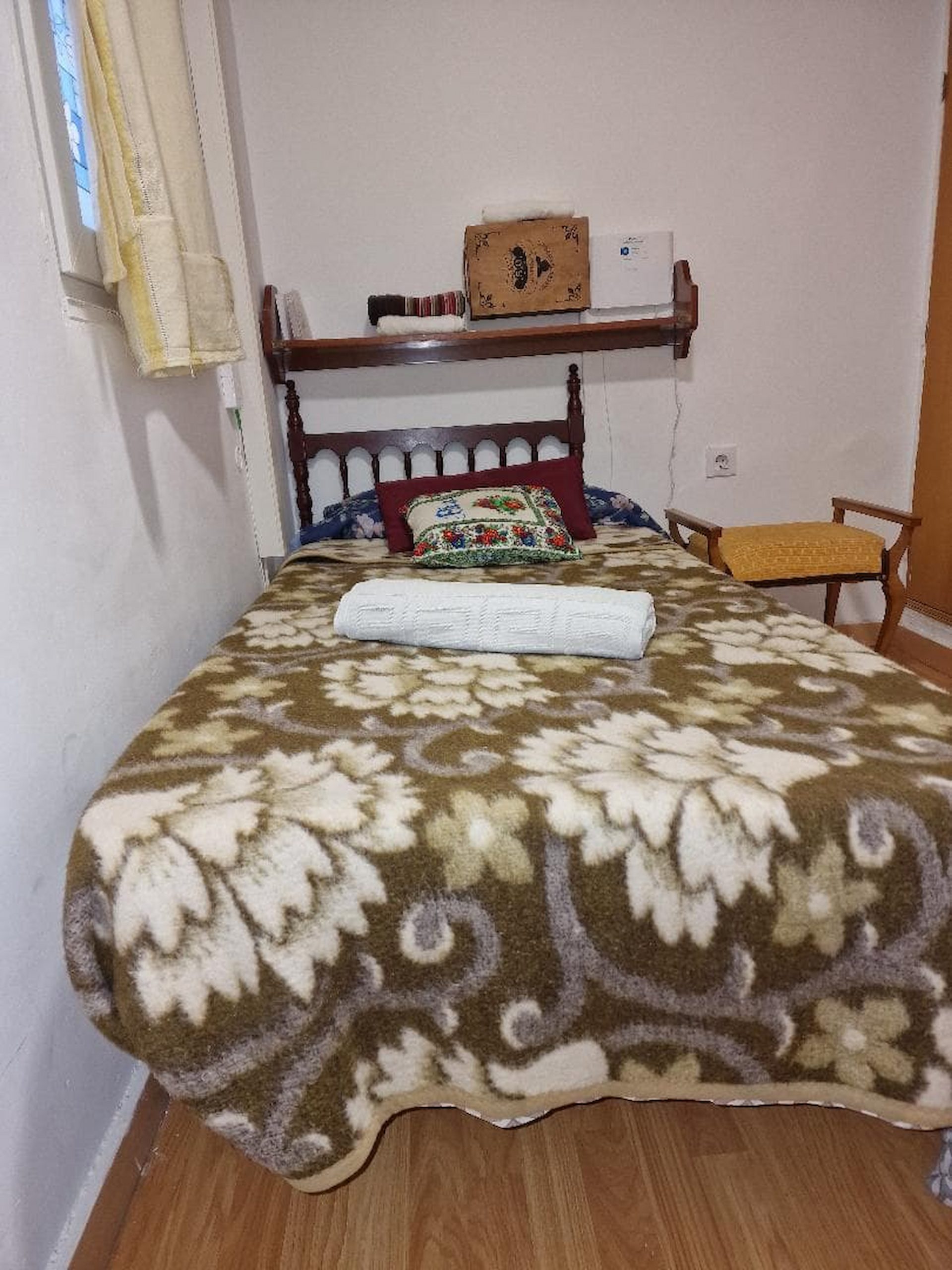 Palmeras 7 - 6 bedroom house for rent in San Sebastian de Los Reyes-Bedroom