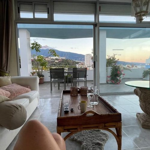 penthouse for rent in Tenerife -livingroom