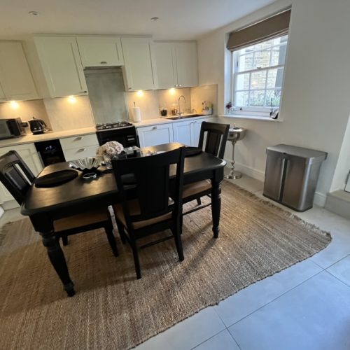 house for rent in London - kitchen