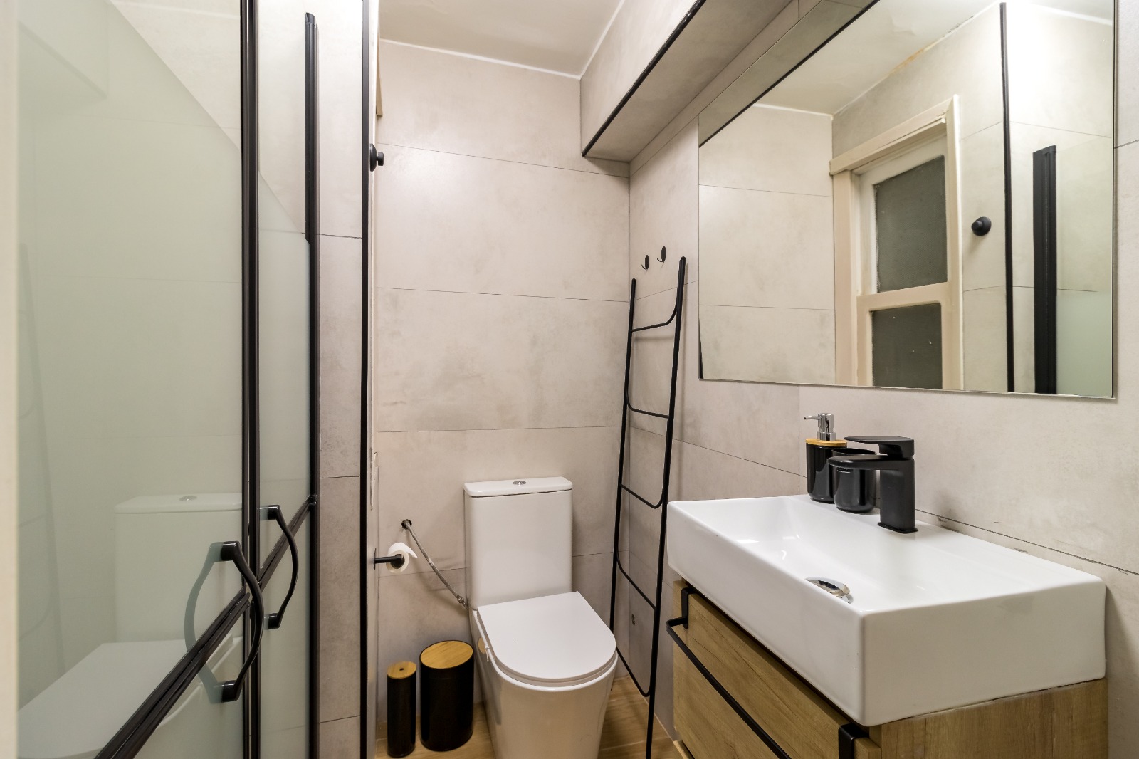 apartment for rent in Santander - bathroom
