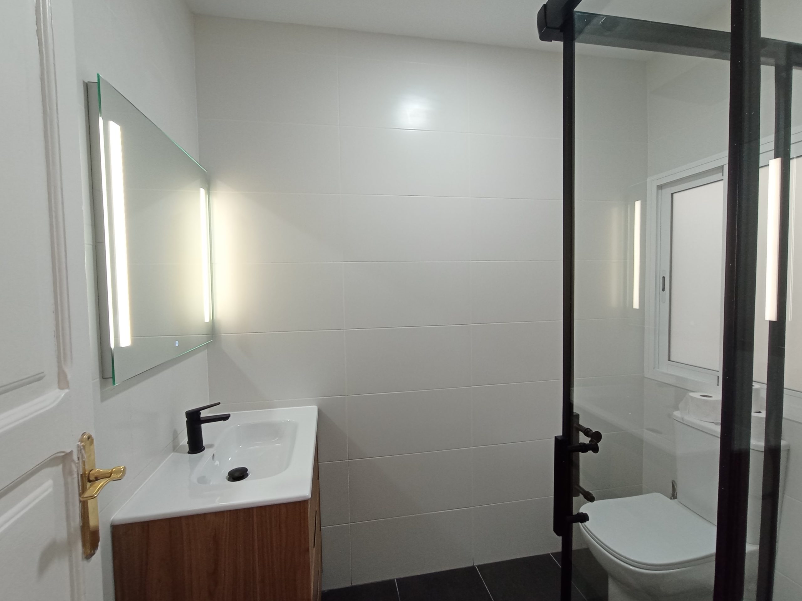 apartment for ren tin Vlaencia - bathroom
