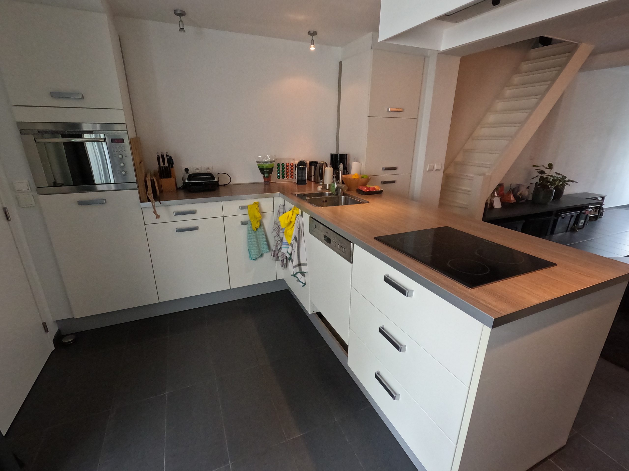 house for rent in ghent - kitchen