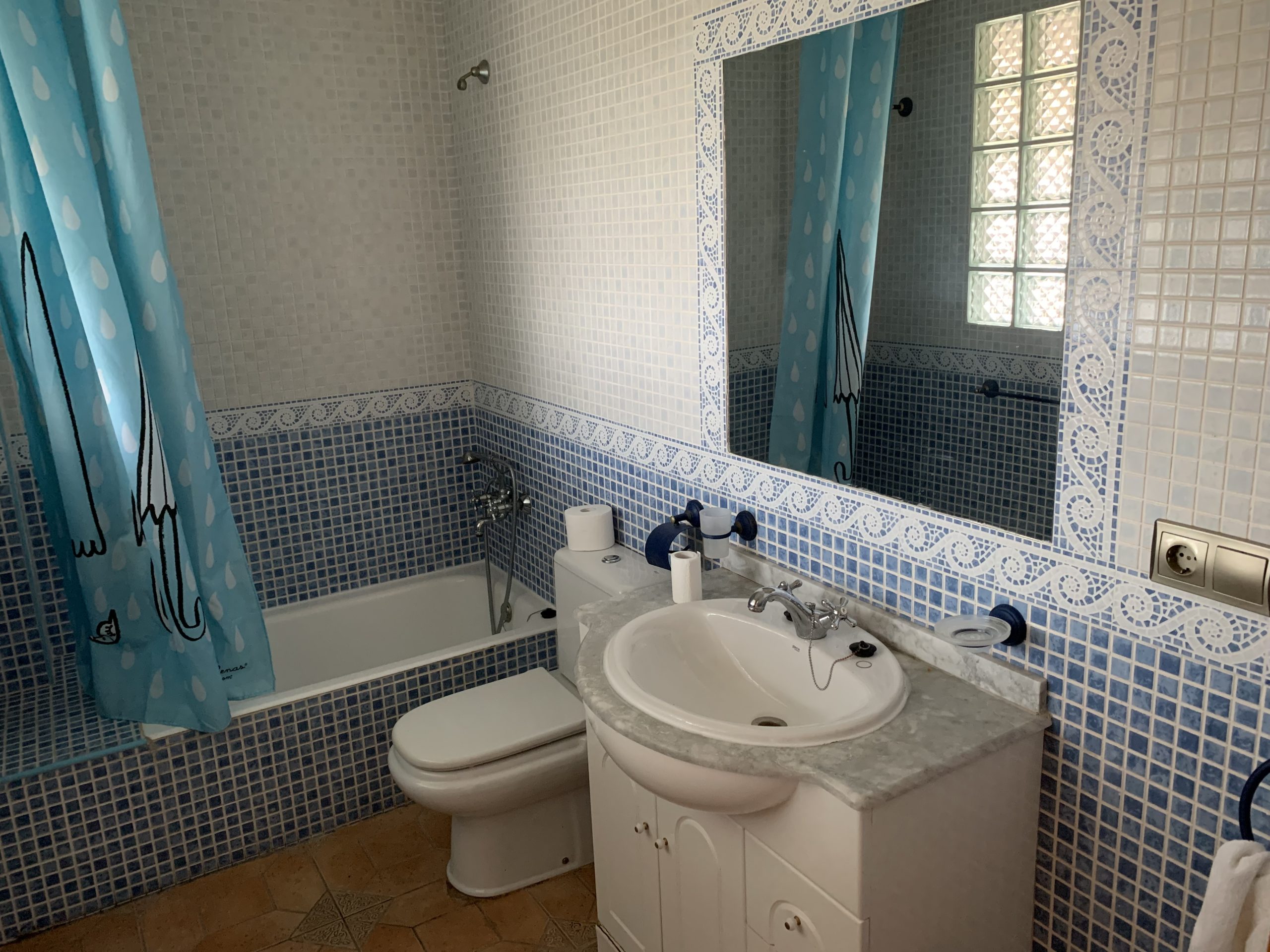 apartment for rent in Sagunto -bathroom