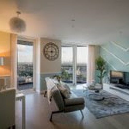 Apartment for rent in Barking, London, living room 3