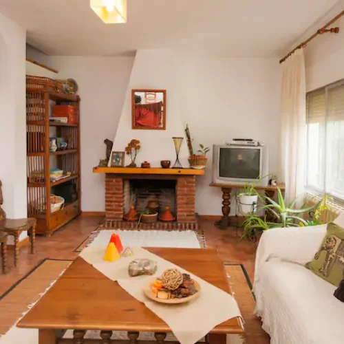 House for rent in Orgaz salon