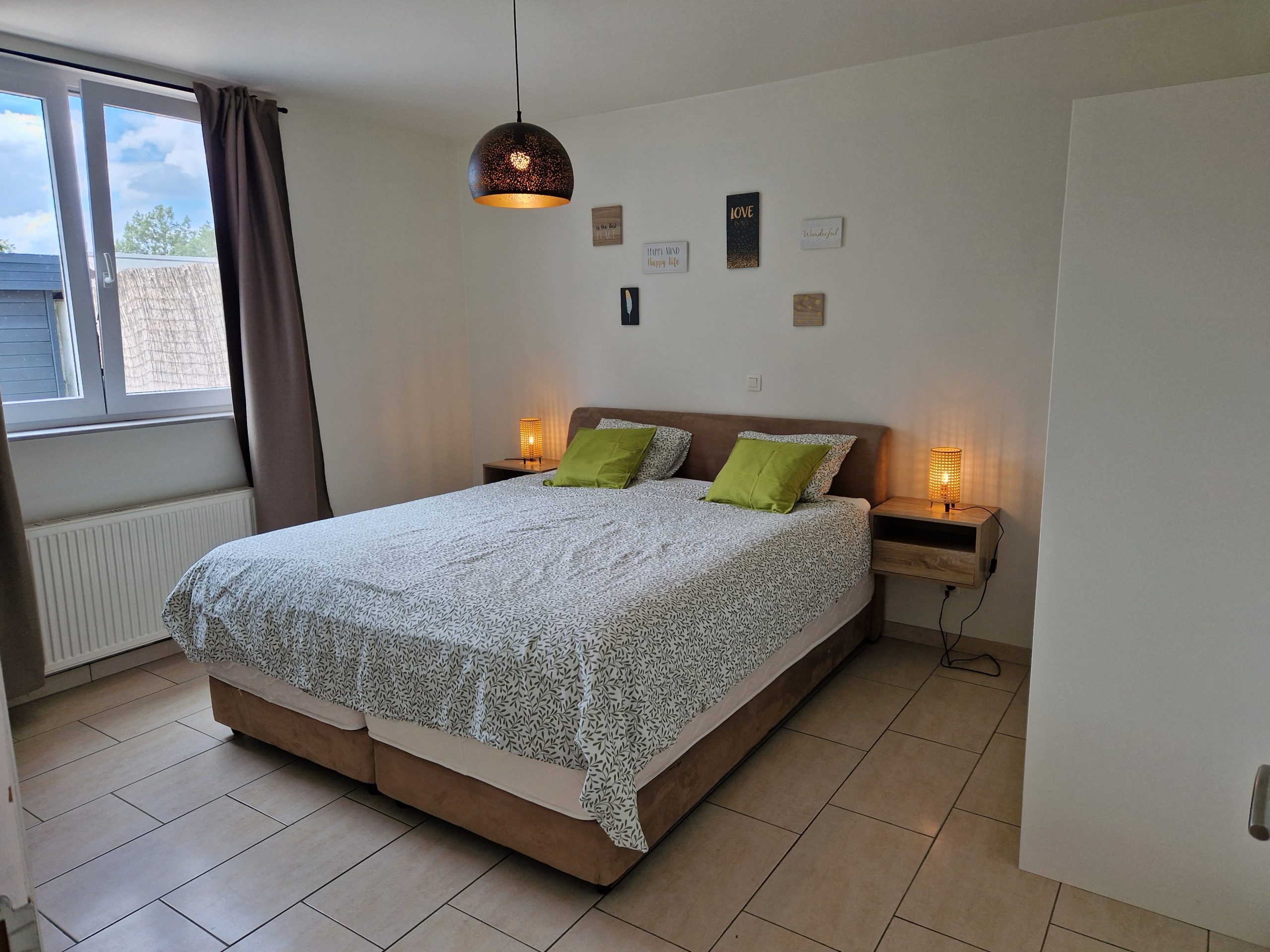 aparments-for-rent-in-belgium-bedroom