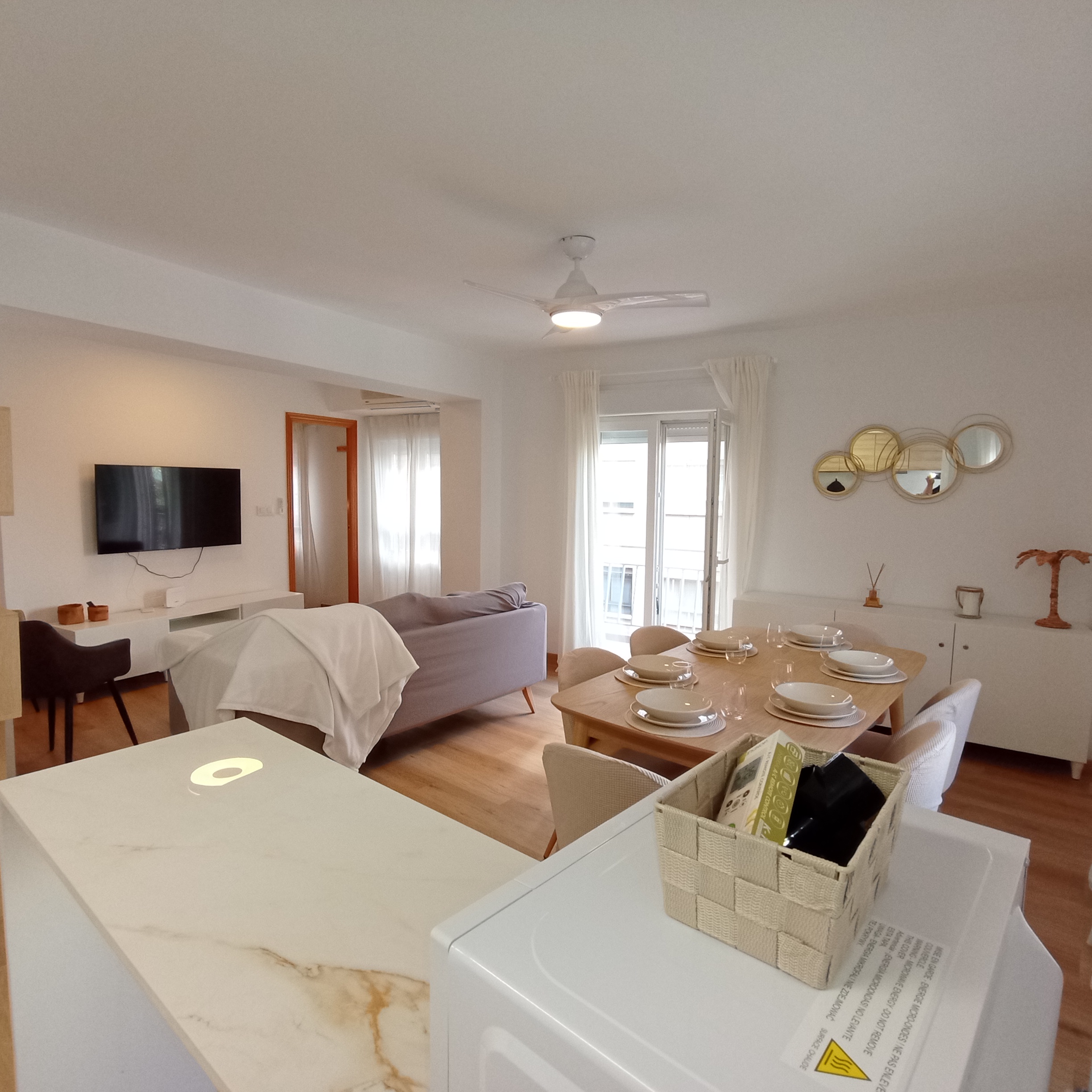Trafalgar - 3 Bedroom apartment for rent in Valencia living room