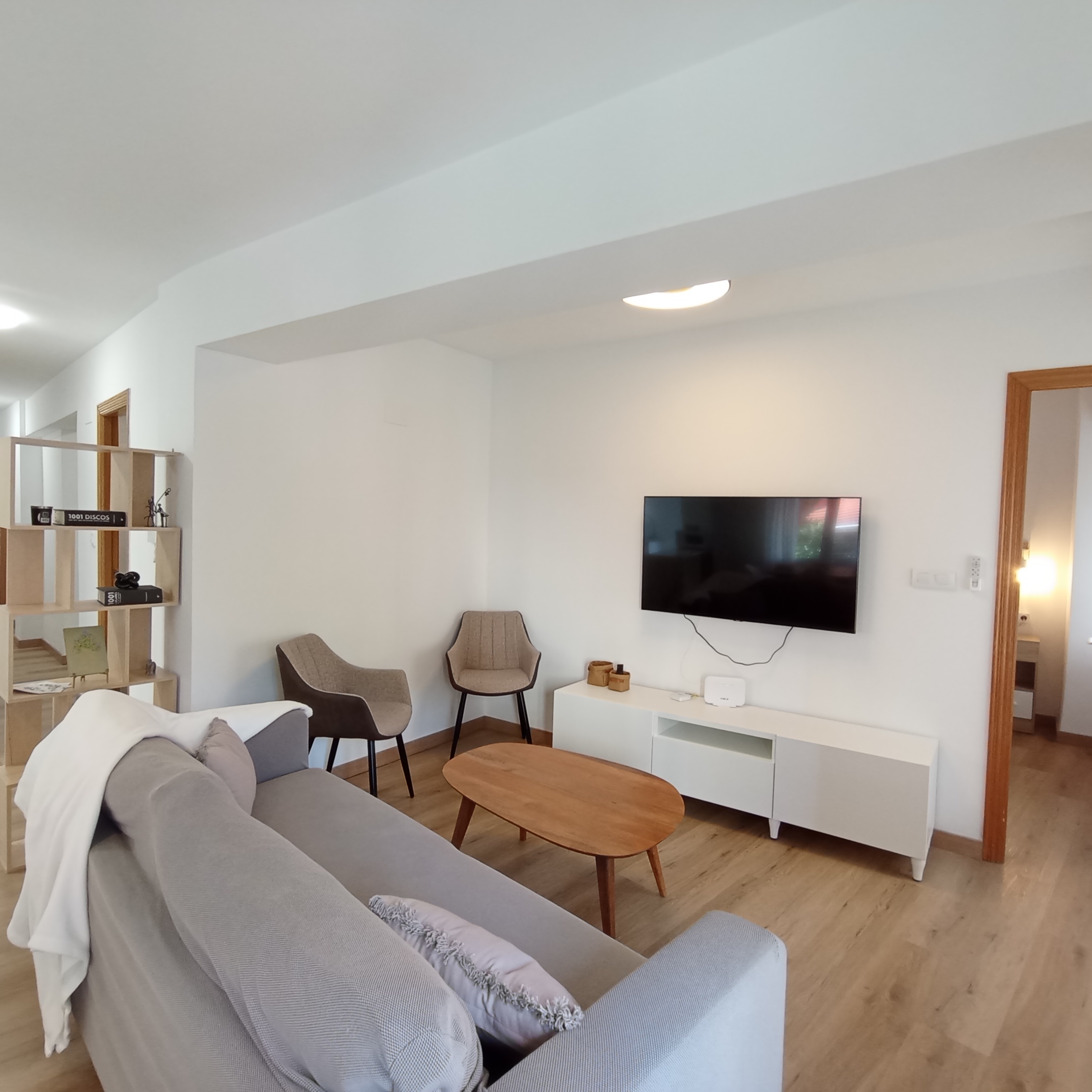 Trafalgar - 3 Bedroom apartment for rent in Valencia living room 3
