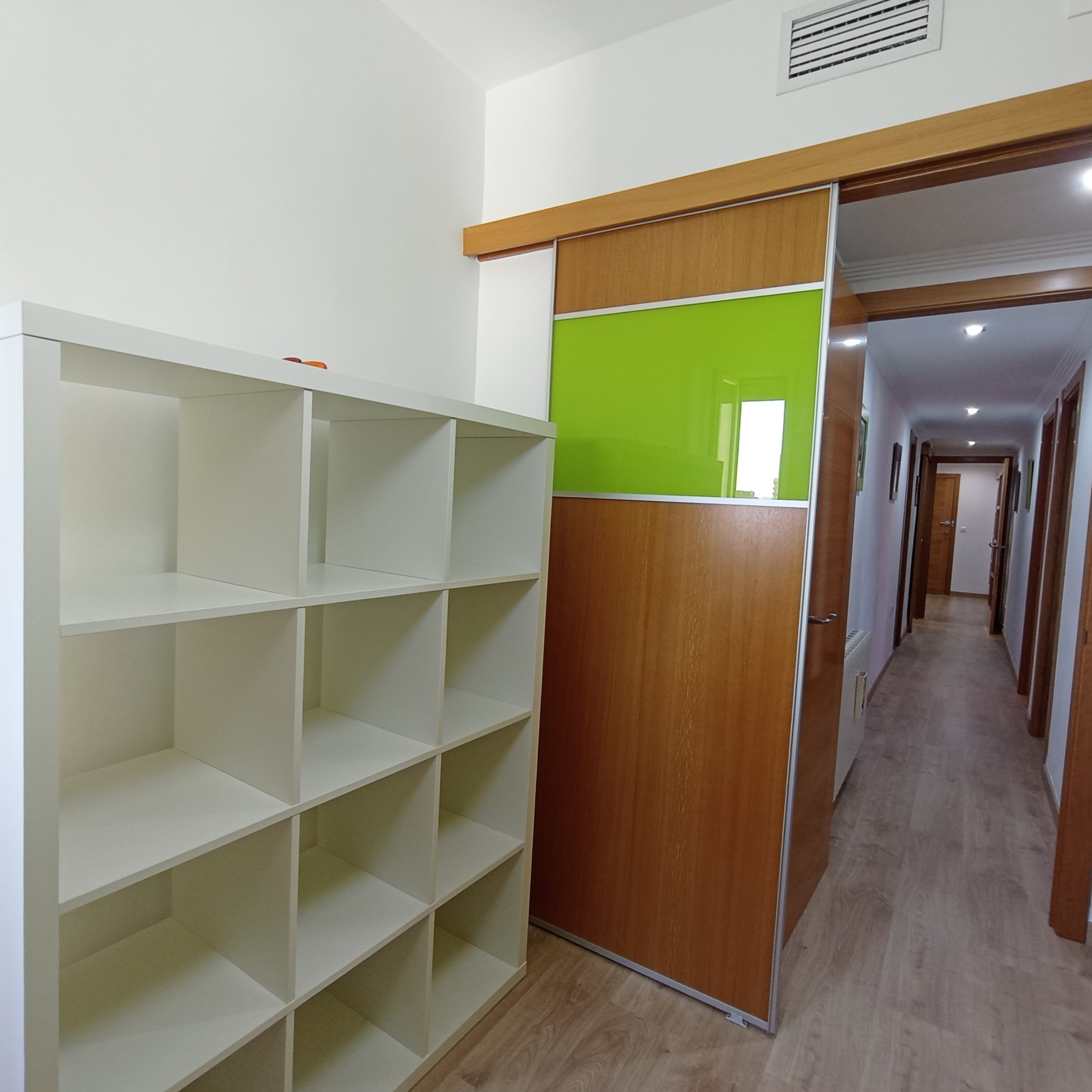 Escultor - 3 Bedroom apartment for rent in Valencia office