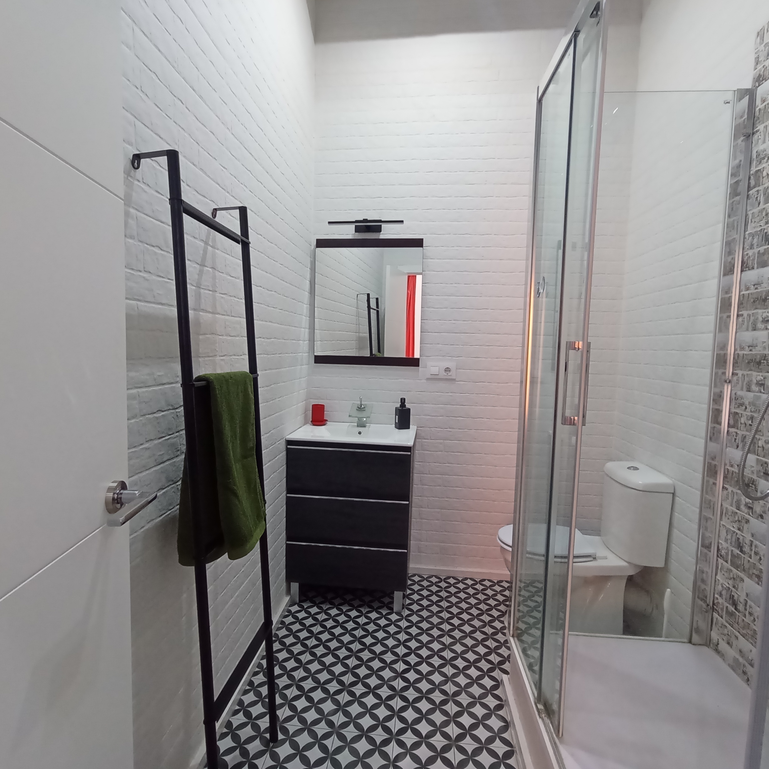 apartment- for-rent-in-vaencia-bathroom