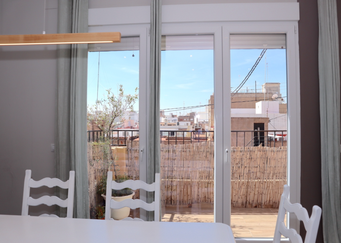 Penthouse for rent in Valencia balcony