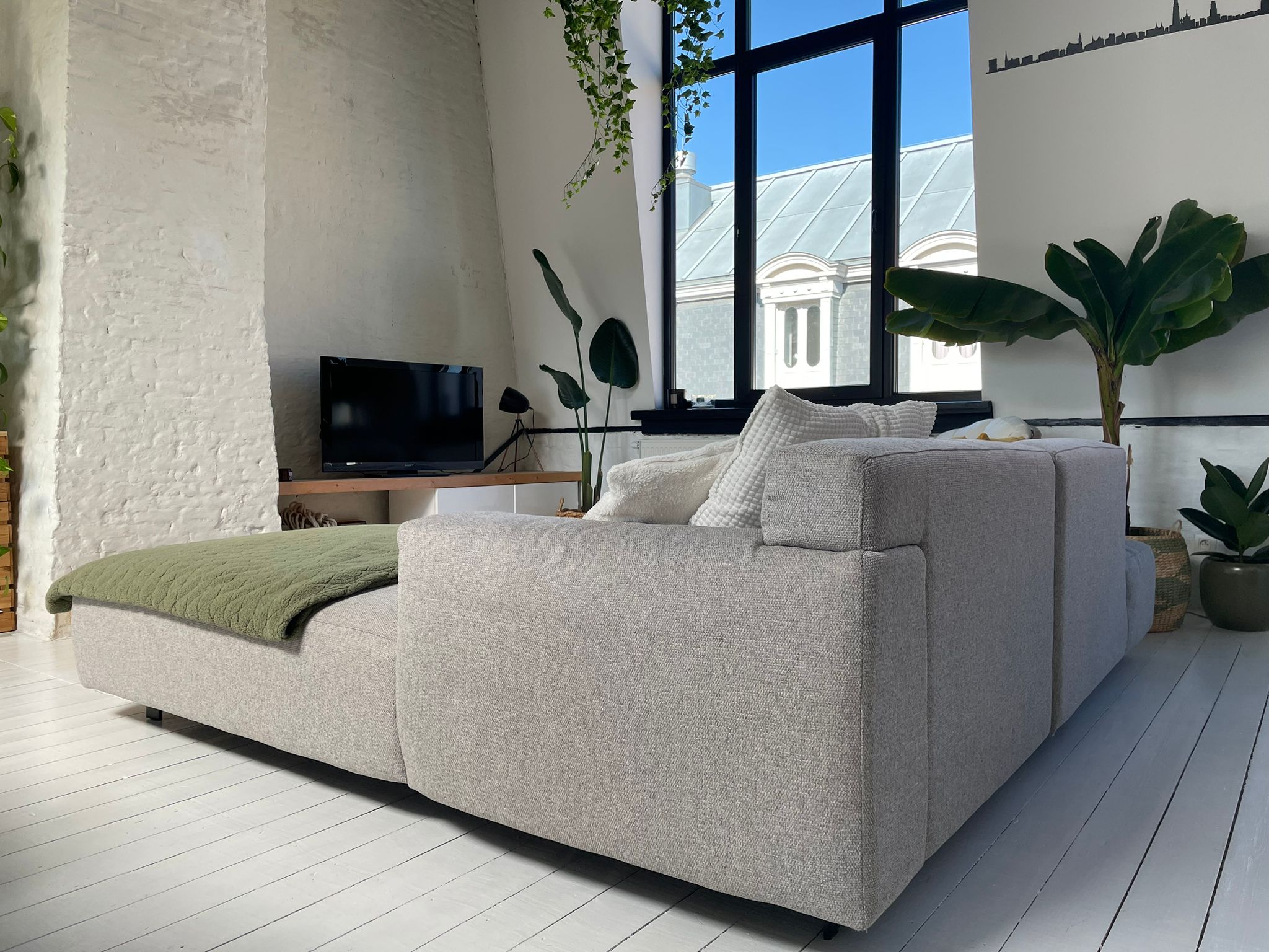 apartmemnt-for-rent-in-antwerp-livingroom